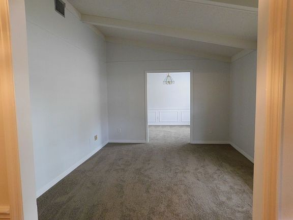 4th image of 103 Knollcrest Dr