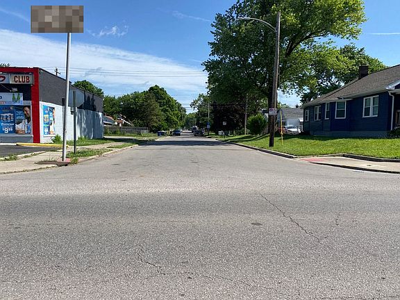 5th image of 2716 Azelda St