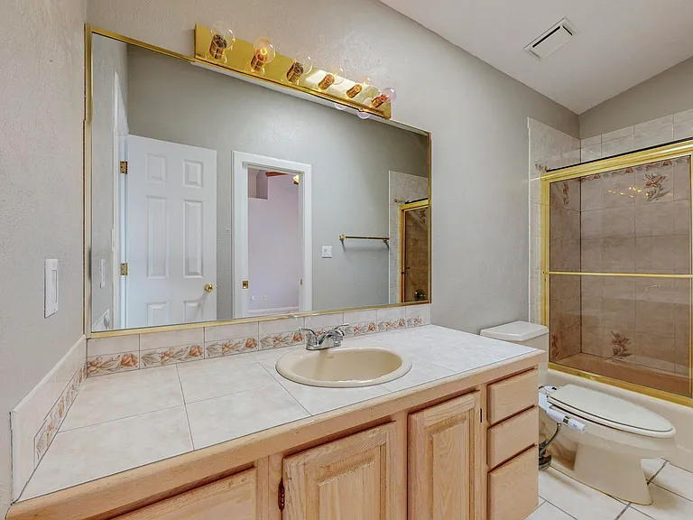 13612 Vic Rd NE — Photo 27