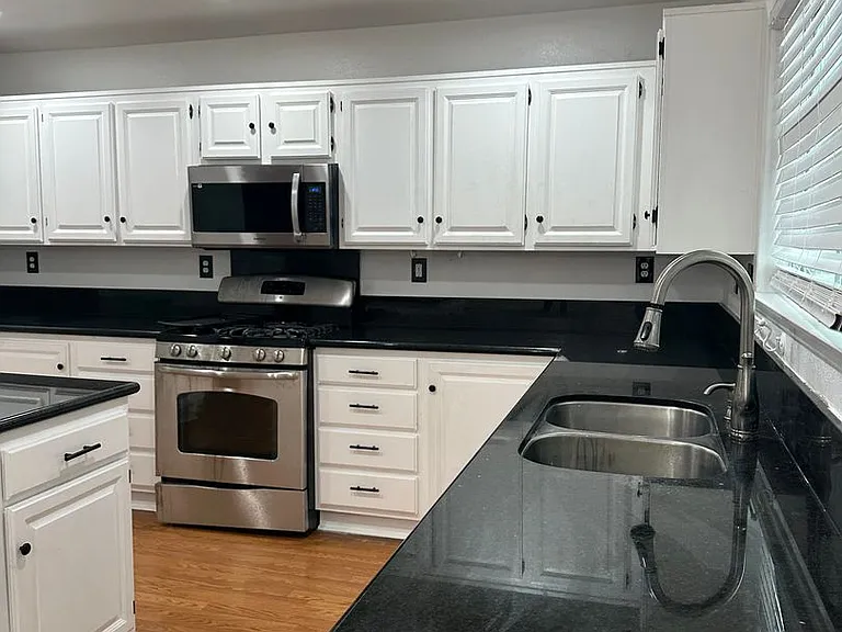 1825 Nixon Ave — Photo 27
