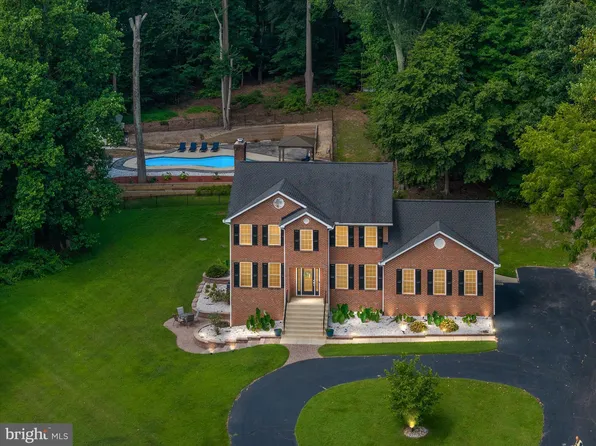 1275 Brown Fox Dr, Huntingtown, MD 20639