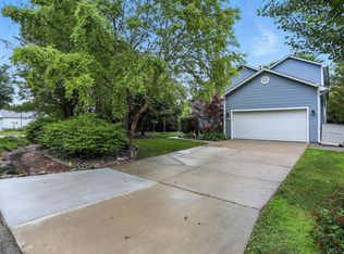 39856 Erie St, Harrison Township, MI 48045