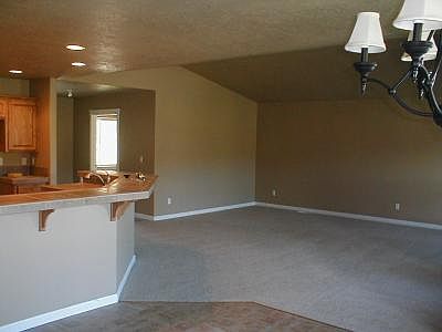 3rd image of 218 Elkview Dr