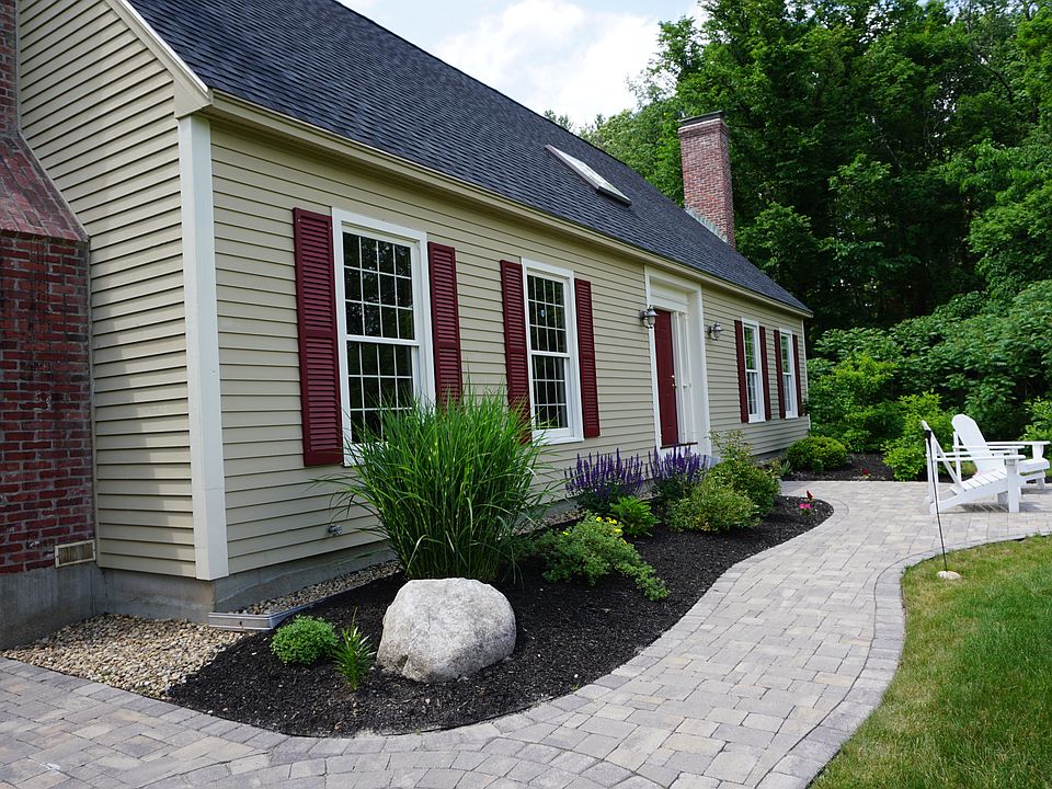 2nd image of 2 Sherwood Dr