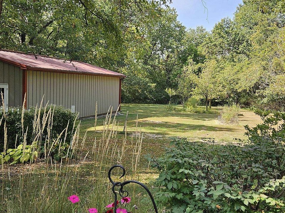 2nd image of 23104 Digiovanna Ave
