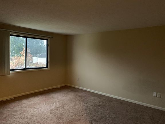 5th image of 74 Oakbriar Ct