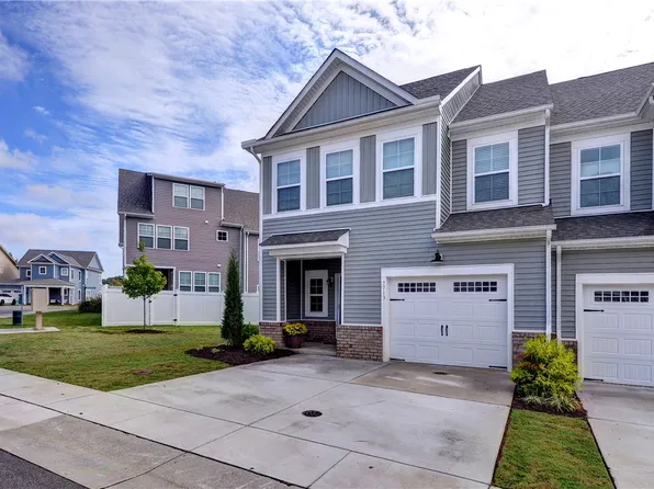 7713 Leeds Castle Ln, New Kent, VA 23124