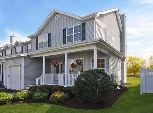112 Rivendell Ct, Melville, NY 11747