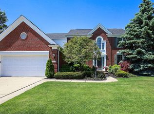 49615 Helmsley Dr, Macomb, MI 48044