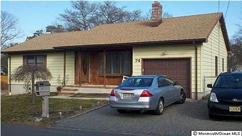 2nd image of 74 Oak St
