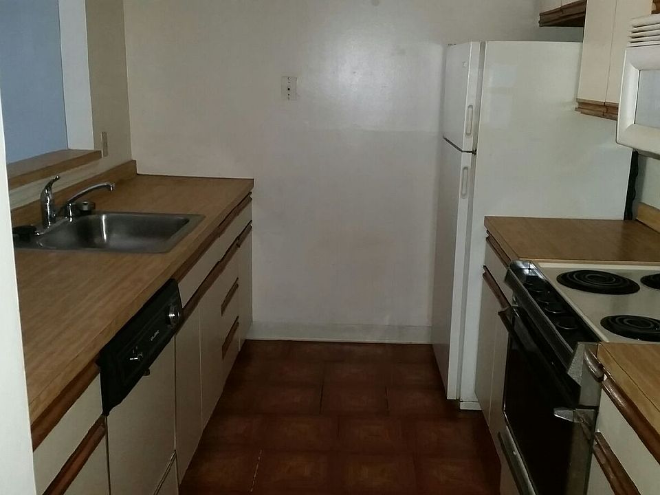 1st image of 1124 Governor House Cir