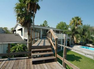 2125 Fenwood St, Kemah, TX 77565