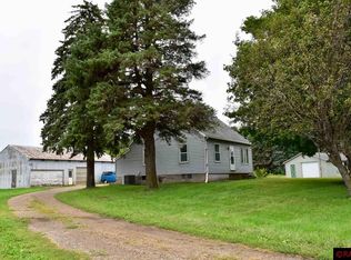 25179 Dodd Rd, Le Center, MN 56057