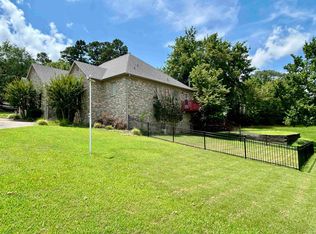 1201 Carruthers Dr, Morrilton, AR 72110