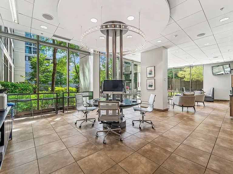 900_amenity_business center_15