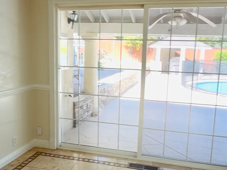 6815 Hampton Dr — Photo 9