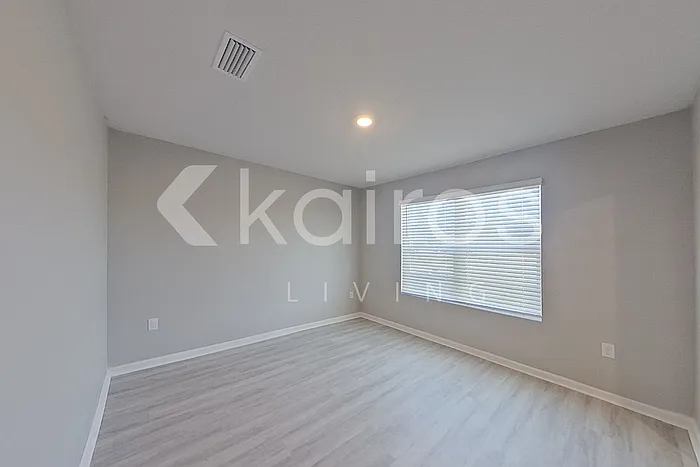 4816 Malay Cir — Photo 3