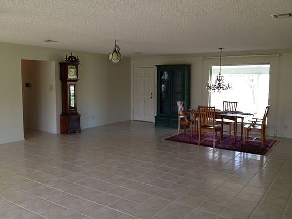 4th image of 360 Barnett Bnd