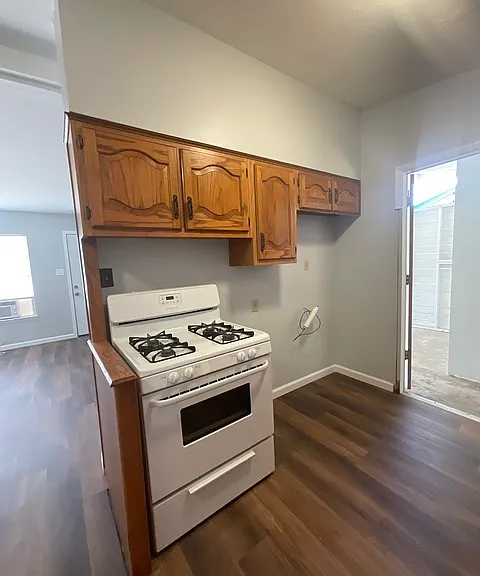 207 Pinehurst Blvd — Photo 18