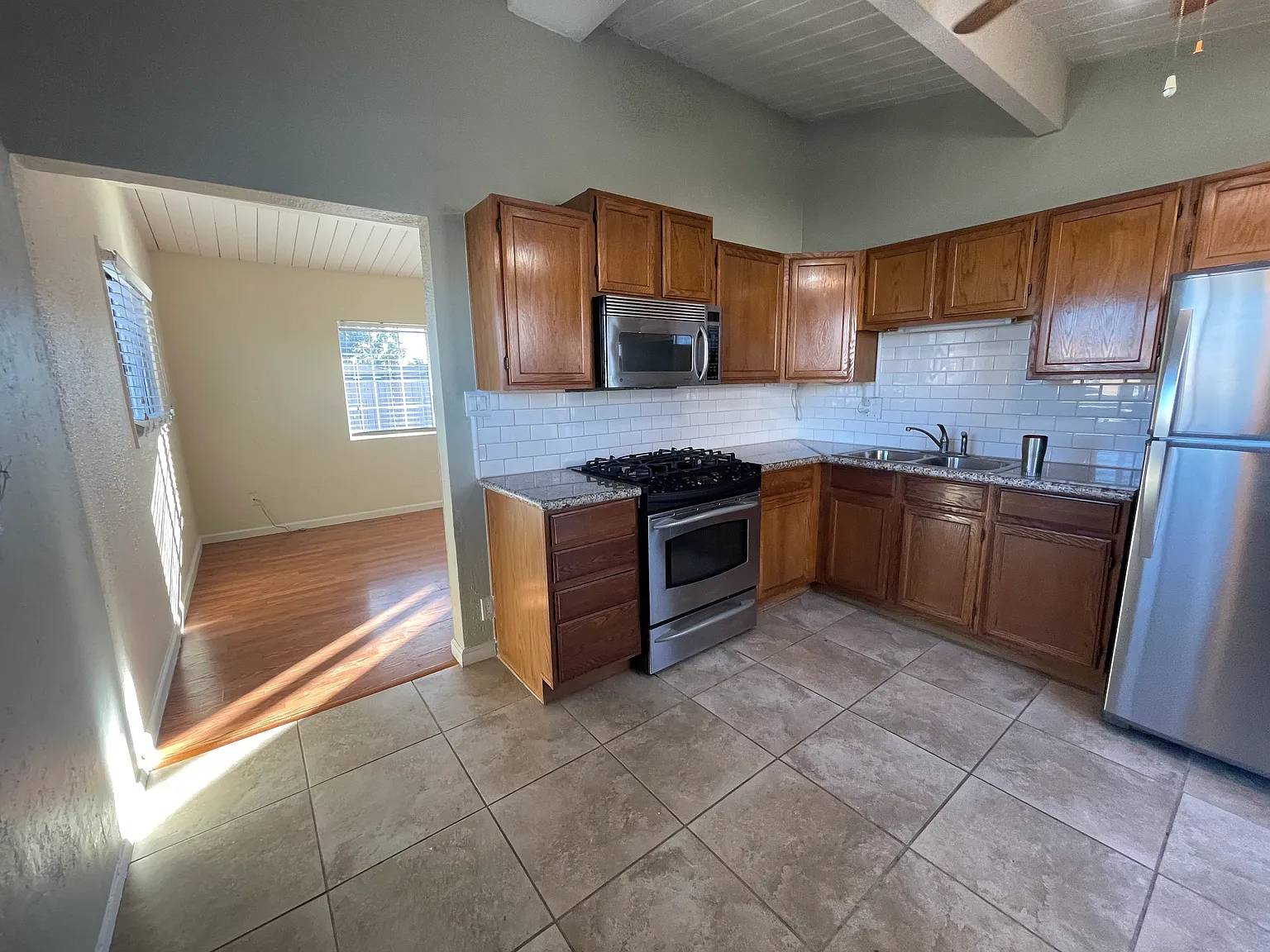 4722 Kleefeld Ave — Photo 3