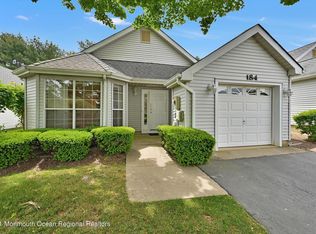 184 Peach Tree Pl, Freehold, NJ 07728