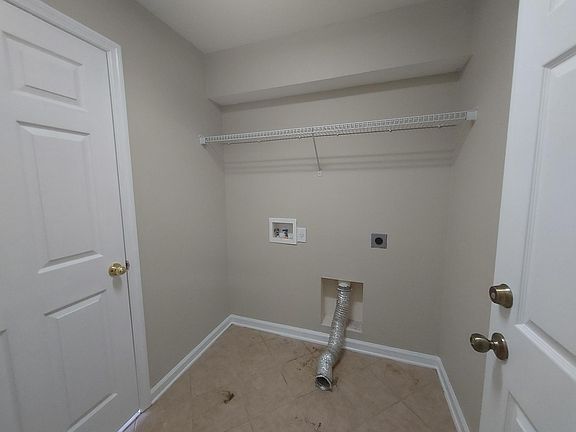 4th image of 632 Sunny Stroll Dr