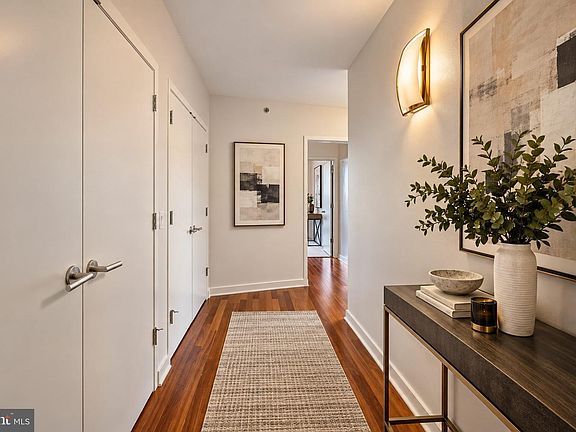 3rd image of 2101 Market St Unit 1702