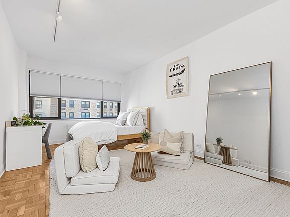 4th image of 45 E 89th St APT 10C
