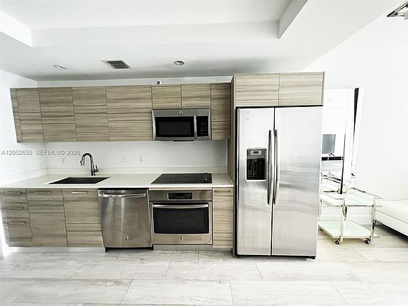 5th image of 121 NE 34th St Unit 2603
