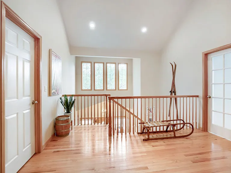 1244 Oakleaf Cir — Photo 12