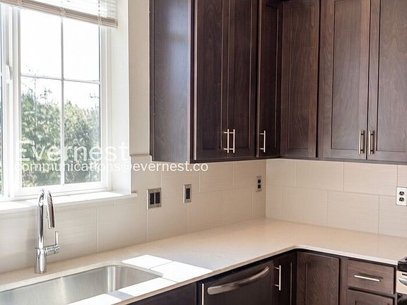 4th image of 1621 Seattle Hill Rd #C-4