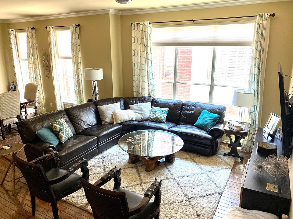 1st image of 4327 Buena Vista St APT 1-3