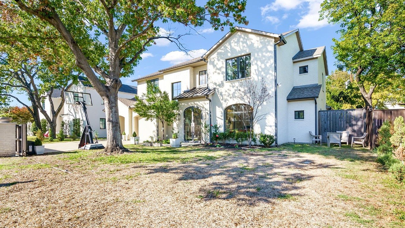 ✨coming soon✨ 46bb4548b32511d8a3ab46f1b945bb