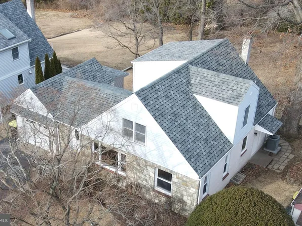 19 Woodhill Rd, Willow Grove, PA 19090