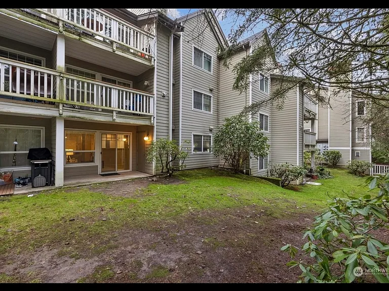 18501 SE Newport Way #G133 — Photo 15