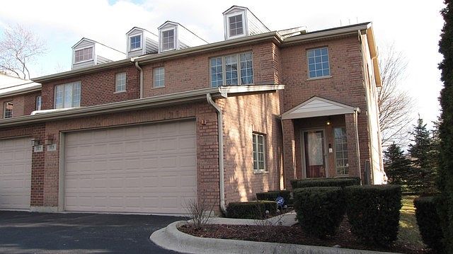 1st image of 315 E Highland Ave