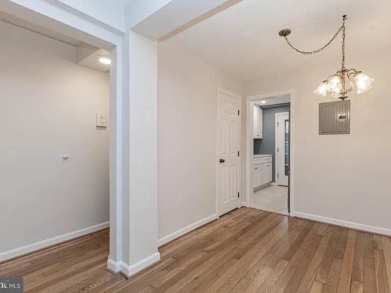100 N George Mason Dr #3 — Photo 10