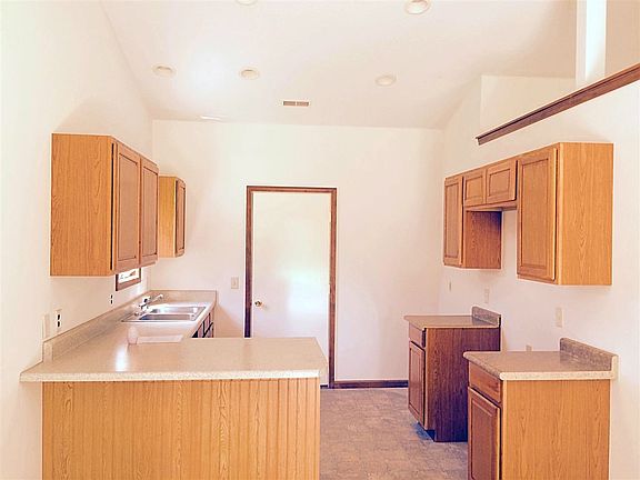 2nd image of 641 S Redstone Ct