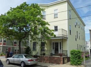 64 Willow St #2, Cambridge, MA 02141