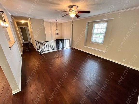 4th image of 110 Orlando Dr #D