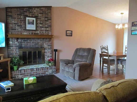 2nd image of 5959 Aralia Ct
