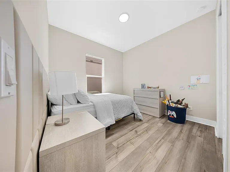 16055 Silver Brook Way — Photo 18