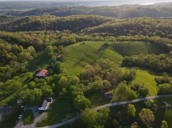 360 Dayhill Rd, Foster, KY 41043