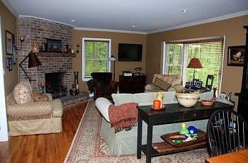 2nd image of 537 Cokesbury Rd