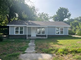 642 Astoria Ave, Azle, TX 76020