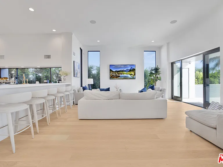 30020 Morning View Dr — Photo 32