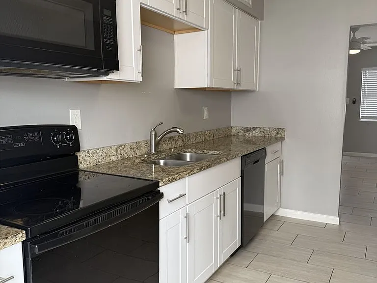 4110 N 22nd St #2 — Photo 6