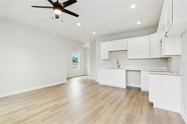 3 bed, 2.0 bath, 1029 sqft, $2,050 — Photo 3