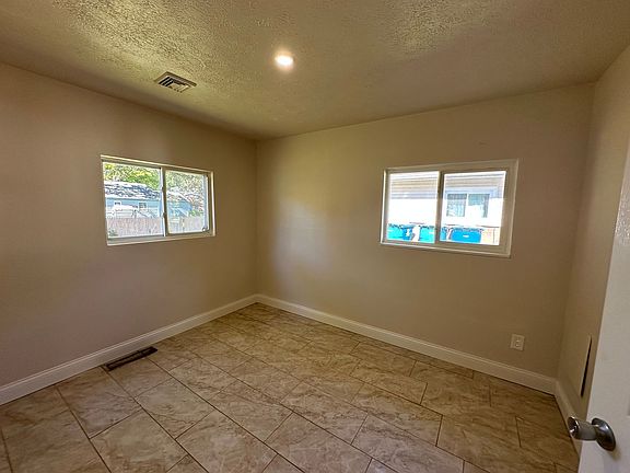 5th image of 3020 Northgate Ave #1/2