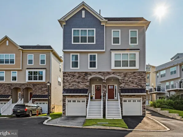 6707 Cinnaminson Ct, Philadelphia, PA 19128